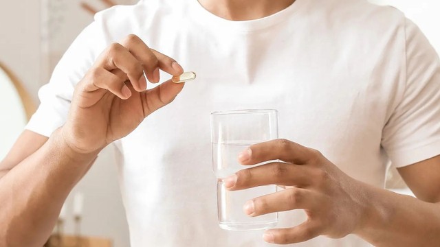 bai-viet/nam-gioi-co-nen-uong-vitamin-e-khong-khi-nao-can-uong.html