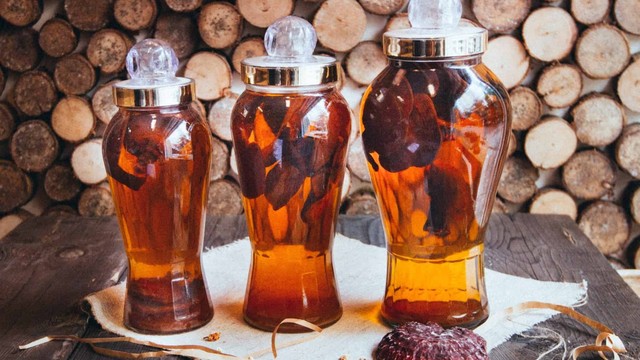 bai-viet/nam-ngoc-cau-ngam-ruou-co-tot-cho-suc-khoe-khong.html