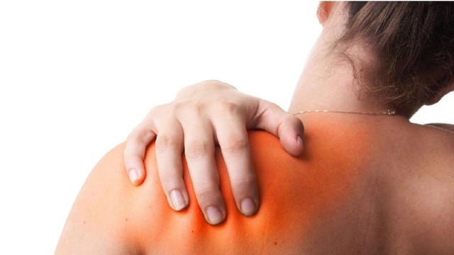 bai-viet/vi-sao-bi-dau-sau-lung-ben-trai-duoi-ba-vai.html