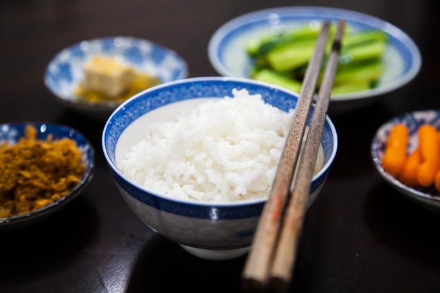 bai-viet/nen-an-may-bat-com-1-ngay-de-giam-can-hieu-qua.html