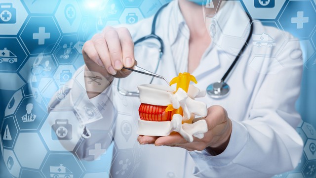 bai-viet/nghien-cuu-te-bao-goc-va-gel-tai-tao-dia-dem-cot-song.html