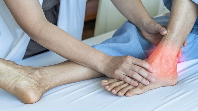 bai-viet/nguoi-bi-gut-co-nen-uong-glucosamine-khong.html