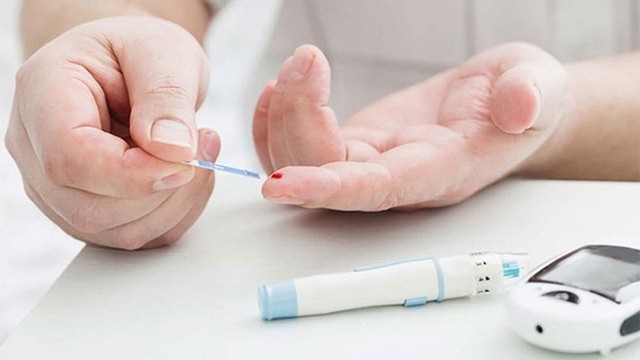 bai-viet/nguoi-bi-duong-trong-mau-cao-nen-an-gi.html