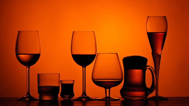 bai-viet/nguoi-bi-ho-co-nen-uong-ruou-khong-vi-sao-uong-ruou-dau-hong.html