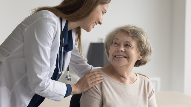 bai-viet/nguoi-cao-tuoi-bi-suy-dinh-duong-nen-bo-sung-gi.html