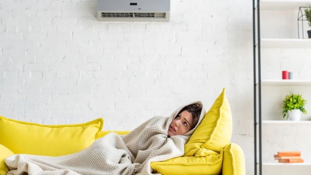 bai-viet/nguoi-lon-bi-sot-co-nen-nam-may-lanh-khong.html