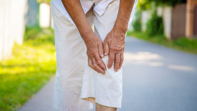 bai-viet/ban-co-biet-nguyen-nhan-gay-loang-xuong-la-gi.html