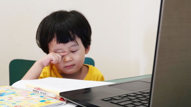 bai-viet/nguyen-nhan-va-cach-xu-ly-khi-tre-bi-moi-mat.html