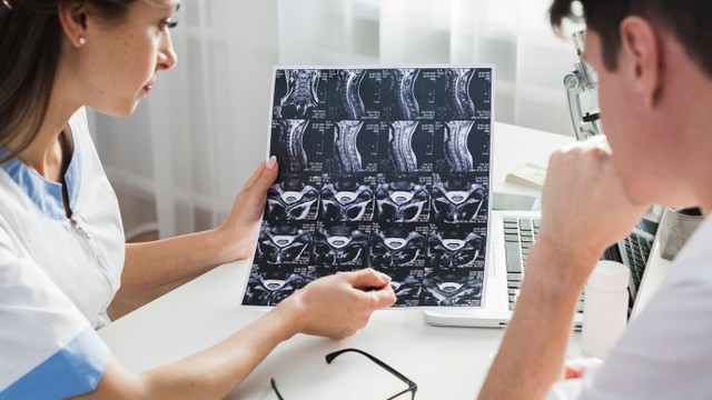 bai-viet/nhan-biet-dau-re-day-than-kinh-toa-theo-tung-vi-tri.html