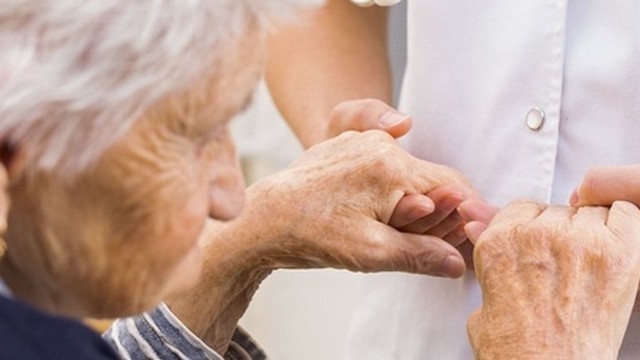 bai-viet/nhung-bien-chung-cua-benh-parkinson-anh-huong-nghiem-trong-den-suc-khoe-nguoi-benh.html