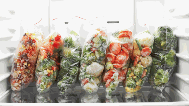 bai-viet/nhung-sai-lam-khi-bao-quan-thuc-pham-trong-tu-lanh-can-tranh.html