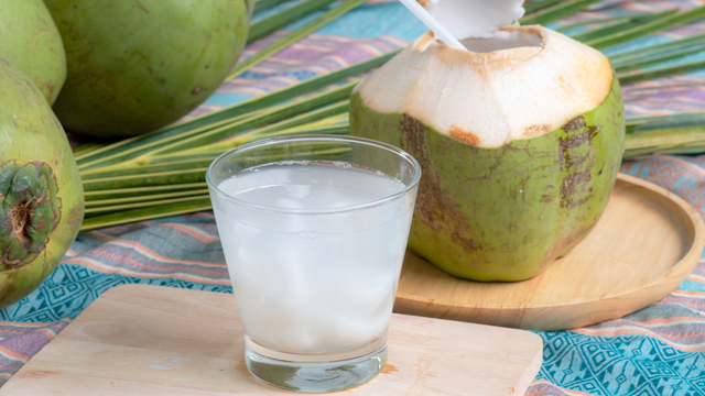 bai-viet/nuoc-dua-ky-gi-nhung-dieu-ban-can-biet-khi-uong-nuoc-dua.html