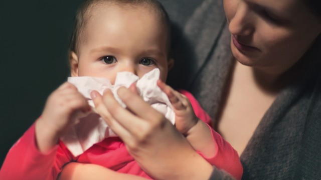 bai-viet/nuoc-mui-mau-trang-duc-la-dau-hieu-cua-benh-gi.html