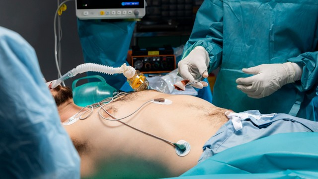 bai-viet/phau-thuat-sua-van-tim-hai-la-va-phau-thuat-thay-van-tim-hai-la-it-xam-lan.html