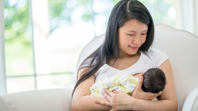 bai-viet/phu-nu-dang-cho-con-bu-nen-an-gi.html