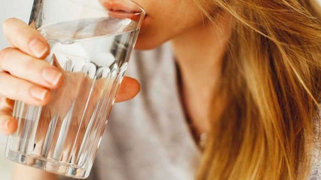 bai-viet/phu-nu-sau-sinh-uong-nuoc-soi-de-nguoi-duoc-khong.html