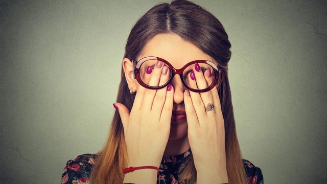 bai-viet/quang-ga-co-phai-deo-kinh-khong-56356.html