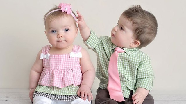 bai-viet/sinh-doi-cung-trung-va-khac-trung-la-gi-luu-y-khi-mang-song-thai-65396.html