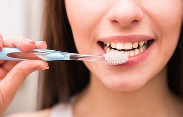 bai-viet/moi-tuong-quan-giua-viem-noi-tam-mac-va-nhiem-khuan-rang-mieng-47803.html