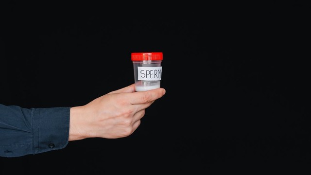 bai-viet/tinh-trung-mau-gi-thi-bi-vo-sinh-nhan-biet-mau-sac-tinh-dich-bat-thuong.html