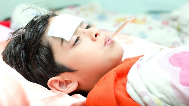 bai-viet/sot-virus-o-tre-em-keo-dai-bao-lau-cach-phong-ngua-the-nao-69704.html