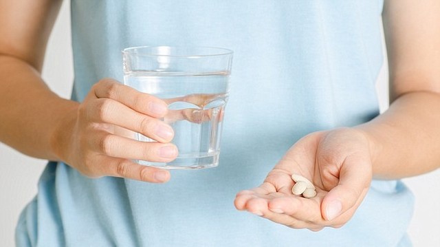 bai-viet/uong-canxi-va-vitamin-c-cung-luc-duoc-khong-can-luu-y-dieu-gi-khi-dung.html