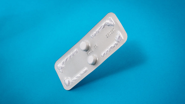 bai-viet/su-dung-thuoc-tranh-thai-khan-cap-cho-con-bu-can-luu-y-gi.html