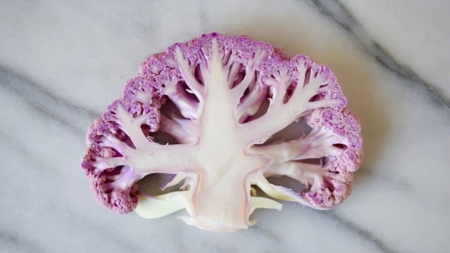 Súp lơ trắng bị tím có ăn được không? Có phải dấu hiệu bị hỏng không?