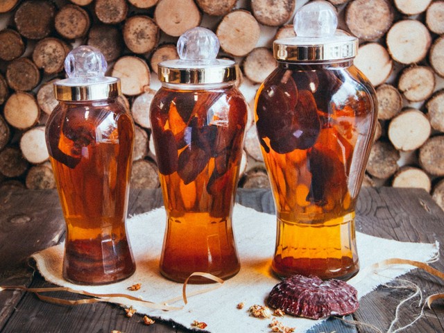 bai-viet/tac-dung-cua-nam-linh-chi-ngam-ruou-doi-voi-suc-khoe-45106.html