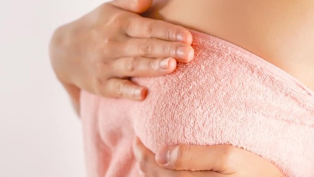 bai-viet/tac-tia-sua-nen-chuom-nong-hay-lanh-va-luu-y-cho-me-khong-nen-bo-qua-58602.html