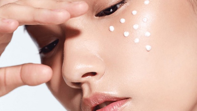 bai-viet/tai-sao-boi-kem-chong-nang-eucerin-bi-von-cuc-cach-xu-tri-nhu-the-nao-61608.html