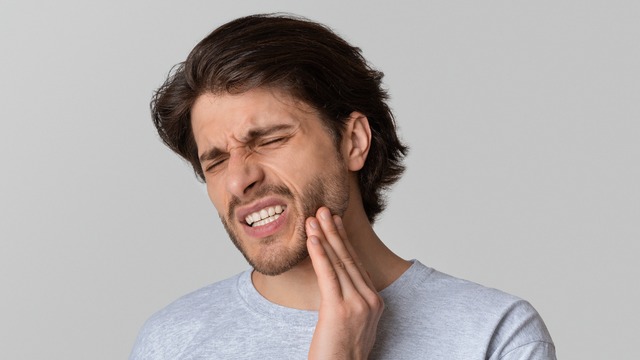 bai-viet/tai-sao-moc-rang-khon-bi-dau-ham.html