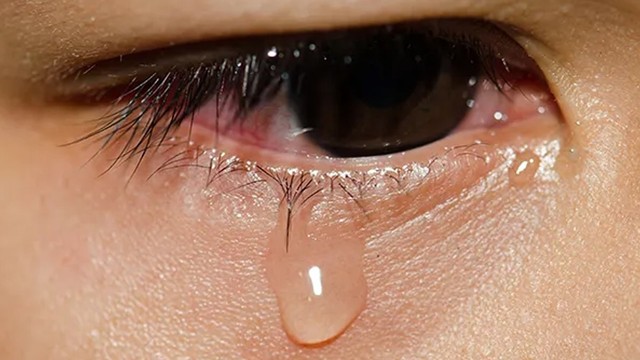 bai-viet/tai-sao-nuoc-mat-lai-man-thanh-phan-nuoc-mat-co-gi.html