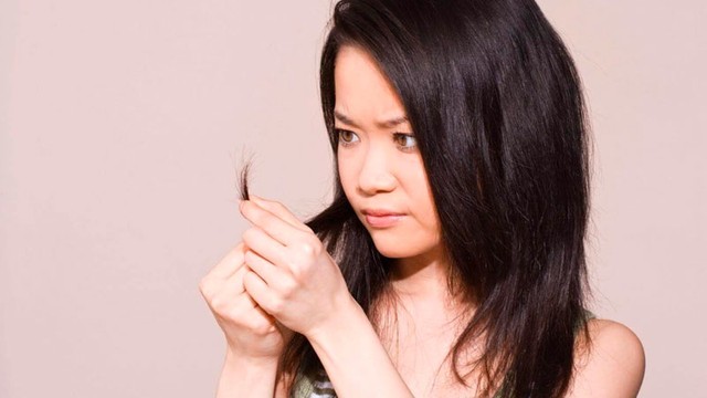 bai-viet/tai-sao-toc-dang-thang-lai-xoan-cach-khac-phuc-la-gi.html