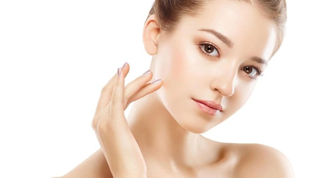 bai-viet/tang-cuong-do-dan-hoi-da-voi-serum-vitamin-e-va-vitamin-c.html