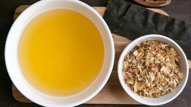 bai-viet/thoi-gian-bao-quan-nuoc-dashi-de-trong-ngan-mat-duoc-bao-lau-73255.html