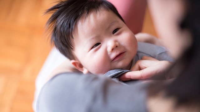 bai-viet/tre-sinh-mo-thong-minh-hon-co-dung-khong-nhung-uu-va-nhuoc-diem-khi-tre-sinh-mo.html