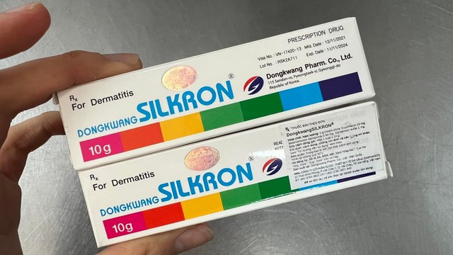 bai-viet/thuoc-7-mau-co-boi-duoc-cho-tre-so-sinh-khong-nhung-luu-y-khi-su-dung.html