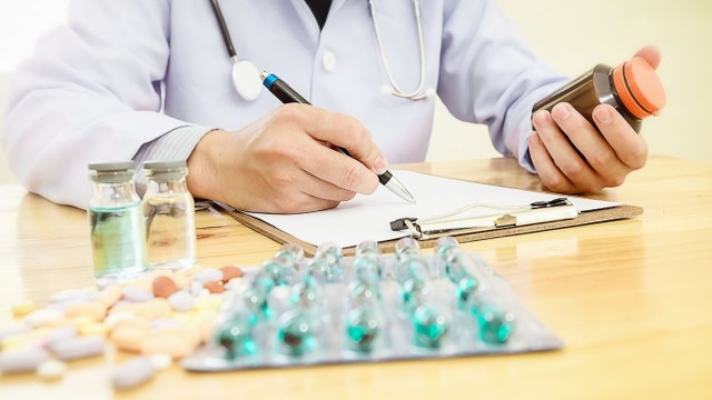 bai-viet/thuoc-khang-virus-cum-a-co-loai-nao-cong-dung-va-luu-y-khi-dung.html