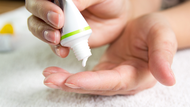 bai-viet/thuoc-tri-nam-ngoai-da-cho-ba-bau-co-an-toan-khong.html