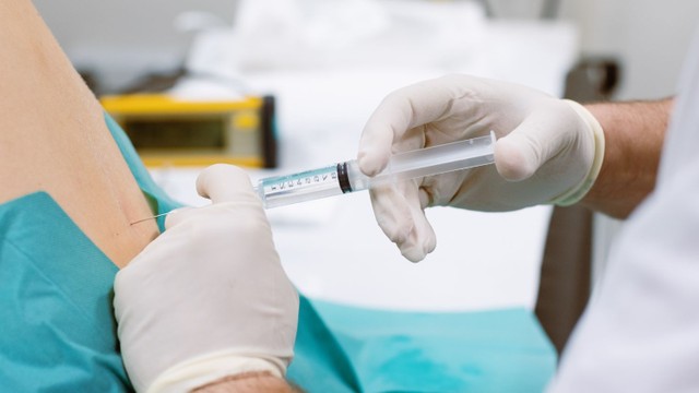 bai-viet/tiem-cortisone-co-tac-dung-gi-uu-diem-va-han-che-khi-tiem-cortisone.html