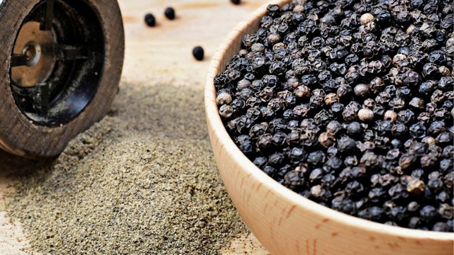 bai-viet/tai-sao-tieu-den-lai-tot-cho-suc-khoe-mot-so-loi-ich-tu-tieu-den.html