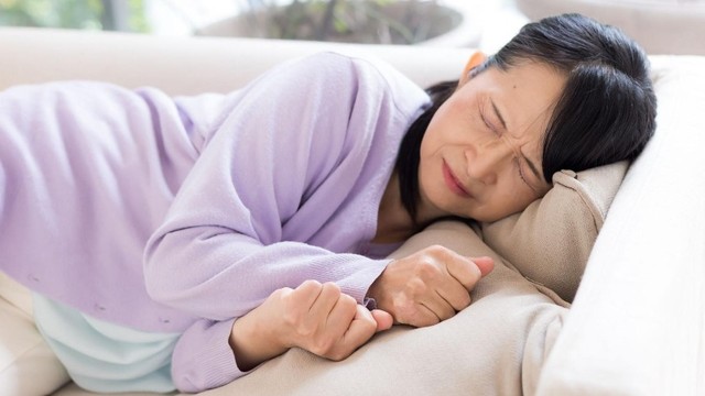 bai-viet/tim-dap-nhanh-khi-nam-nghieng-ben-trai-co-sao-khong.html