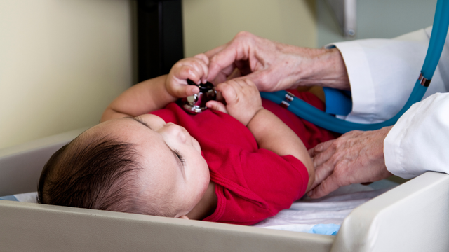 bai-viet/tim-hieu-cach-cham-soc-tre-so-sinh-bi-tim-bam-sinh-va-phuong-phap-dieu-tri.html