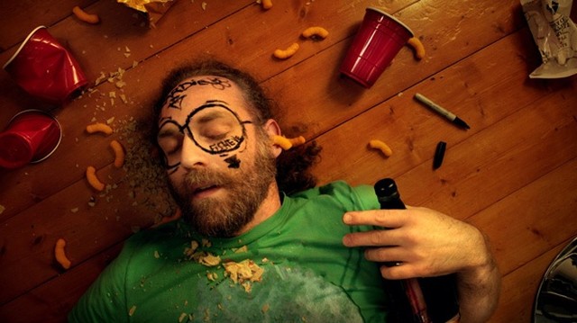 bai-viet/tim-hieu-hangover-la-gi-nguyen-nhan-va-cach-dieu-tri-trieu-chung-hangover.html