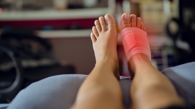 bai-viet/tim-hieu-nguyen-nhan-trieu-chung-va-cach-dieu-tri-bong-gan-ban-chan-51586.html