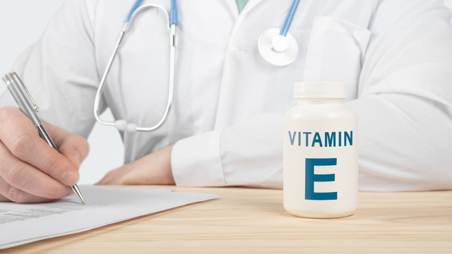 bai-viet/uong-vitamin-e-co-bi-dau-da-day-khong-cach-uong-vitamin-e-de-han-che-dau-da-day.html