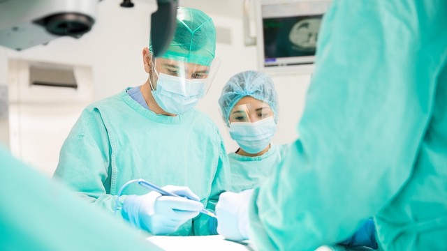 bai-viet/tim-hieu-ve-phau-thuat-cat-bo-vach-ngan-co-tim-phi-dai.html