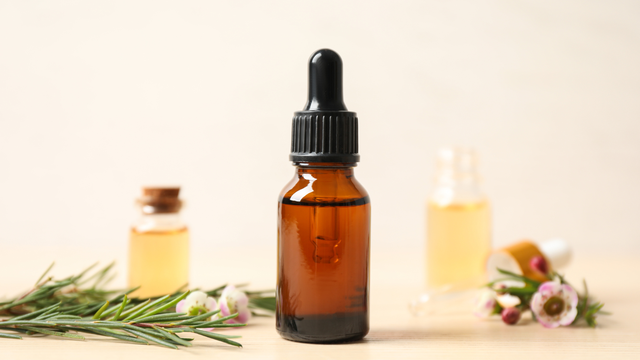 bai-viet/tinh-dau-tram-tra-6-cong-dung-tuyet-voi-trong-lam-dep.html