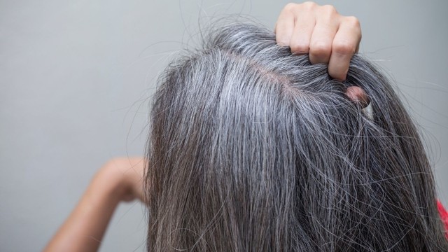 bai-viet/tranh-xa-4-loai-thuc-pham-lam-toc-bac-som-nay-ngay.html